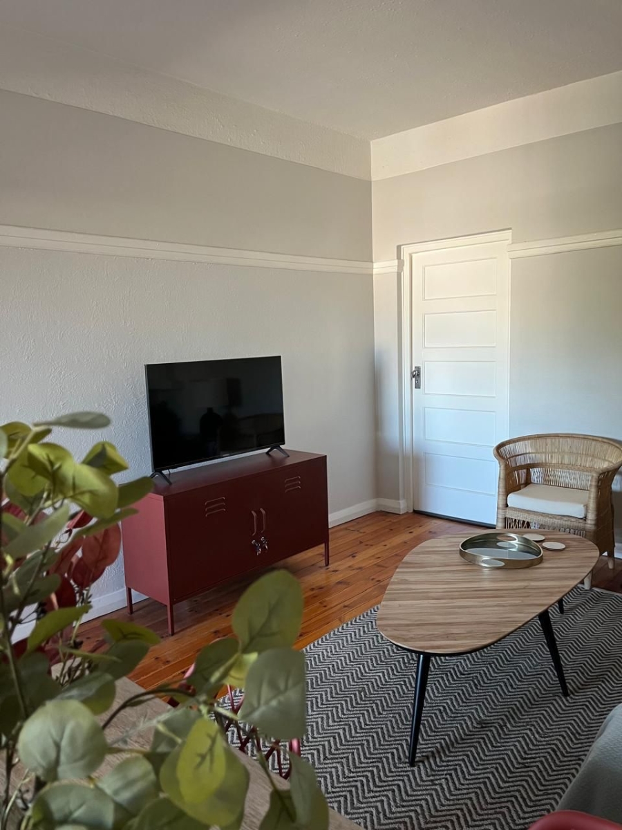 2 Bedroom Property for Sale in Green Point Western Cape